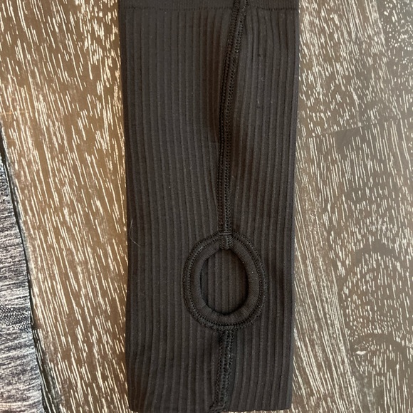 Lululemon Swiftly Tech Long Sleeve Crew in White/Black - Picture 6 of 7